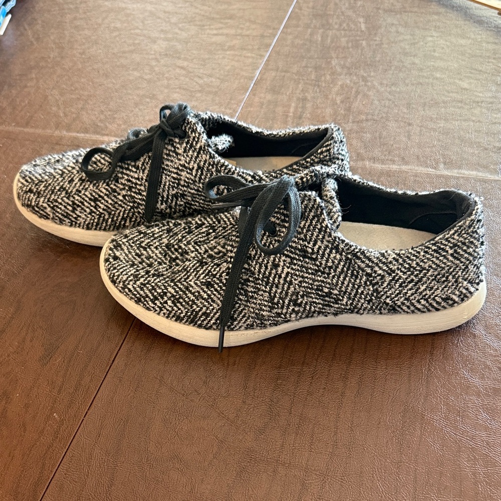 G. H. Bass Shelby Comfort SpaTweed Black & White Houndstooth Sneakers Size 9.5M